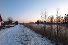 Kokiu atstumu nuo vandens telkinio galima tverti tvorą