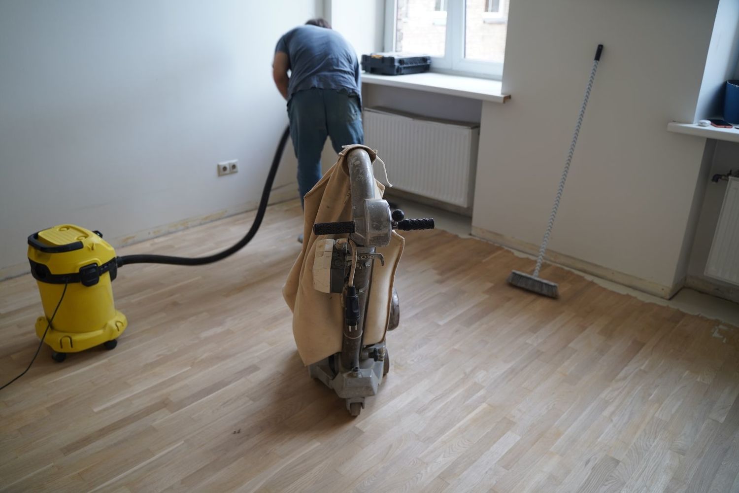 dulkių pašalinimas šlifuojant grindis