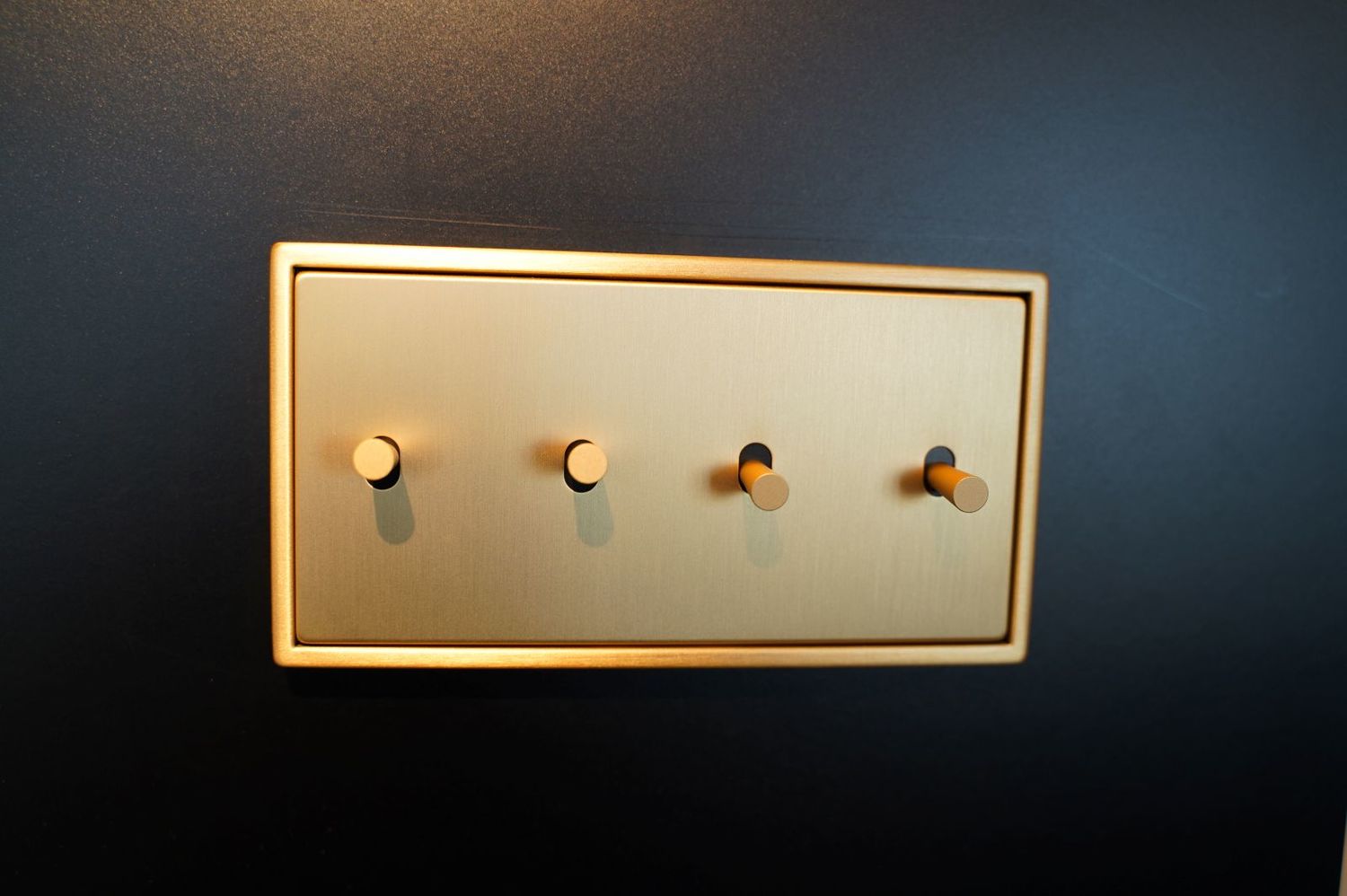 modernūs jungikliai