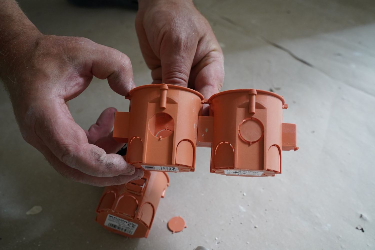 sujungiamos potinkinės dežutės