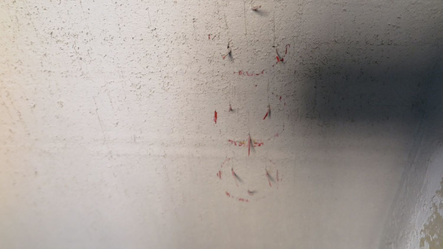 tinkavimo dangteliai instaliacinėms dėžutėms