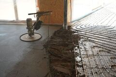 Vinilinės dangos klojimas ant šildomų grindų