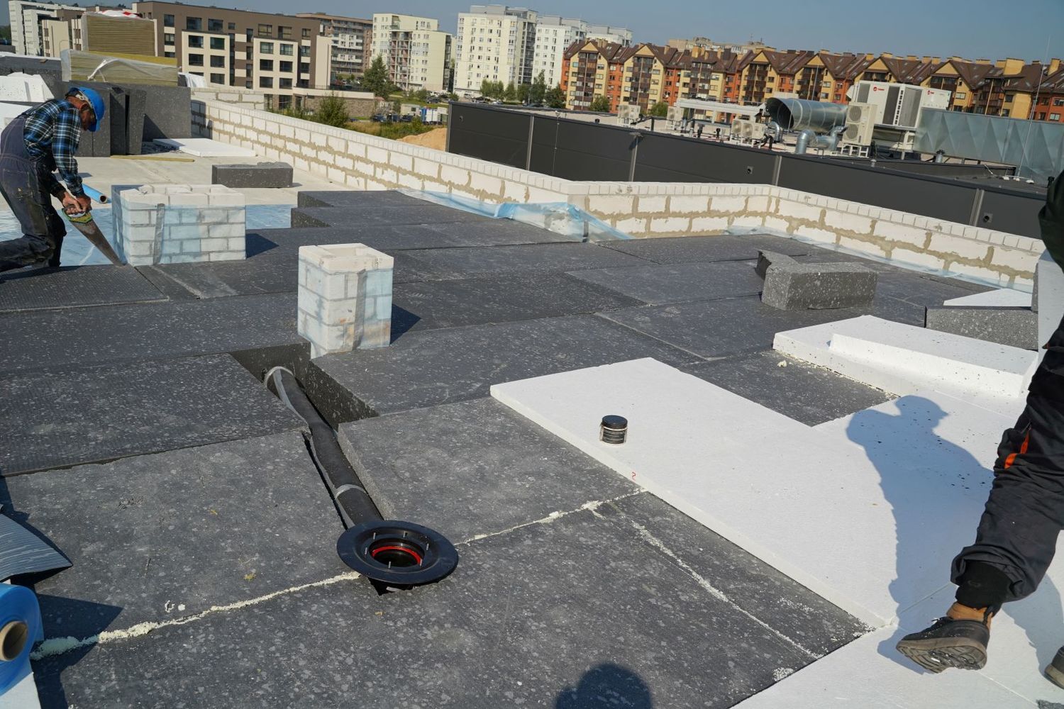 plokščiųjų stogų dengimas Vilniuje