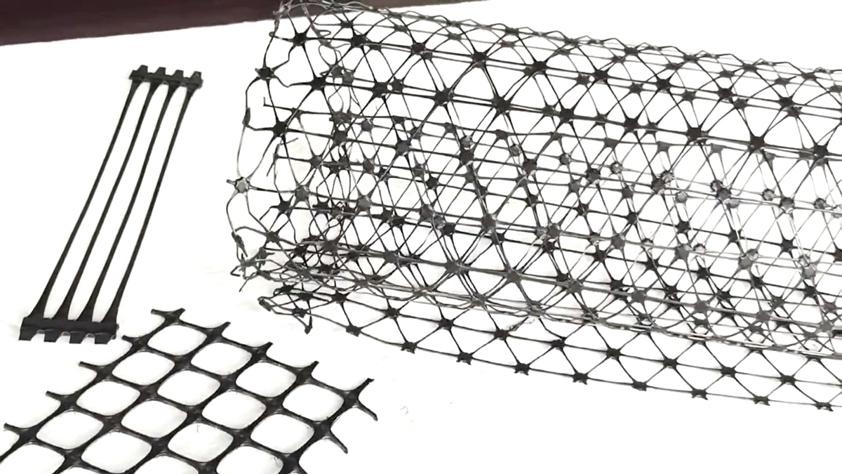 Geotinklas atraminės sienutės statybai