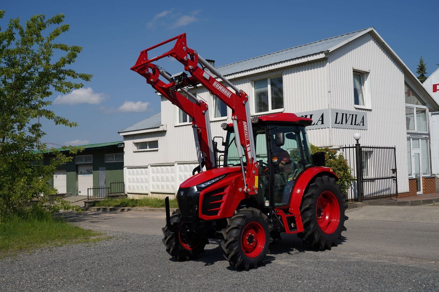 traktoriai sodybai ir mažam ūkiui