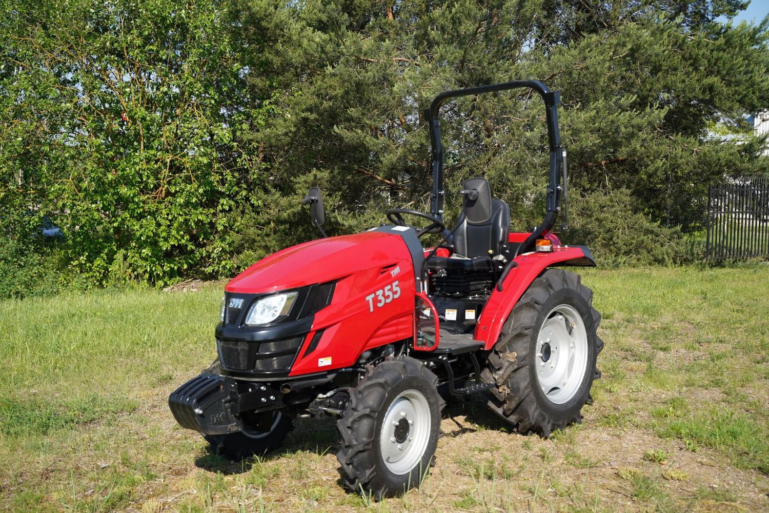 traktorių apžvalga