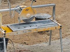 trinkelių pjovimo staklės