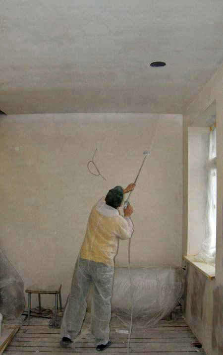 Sienos purškimas dažais