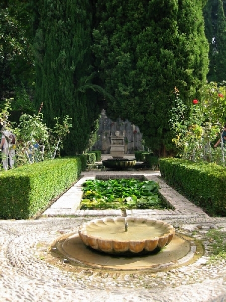 "Alhambra" ir "Generalife" rūmų fontanai Granadoje, Ispanija