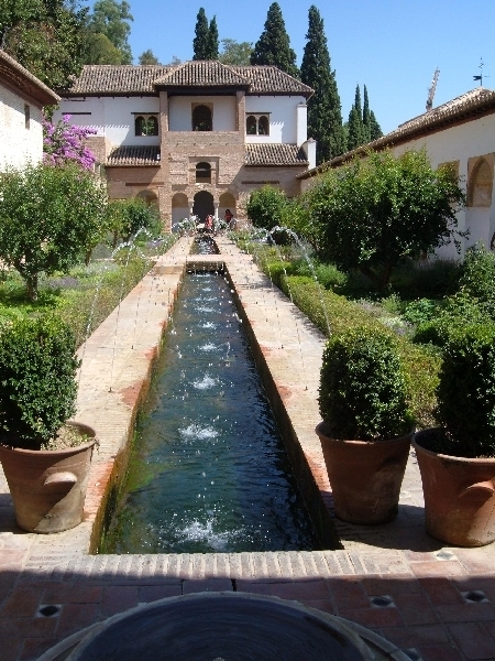 "Alhambra" ir "Generalife" rūmų fontanai Granadoje, Ispanija