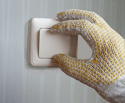 Pritvirtinamas šviesos jungimo dangtelis. Autoriaus nuotr. Pritvirtinamas šviesos jungimo dangtelis. Autoriaus nuotr.