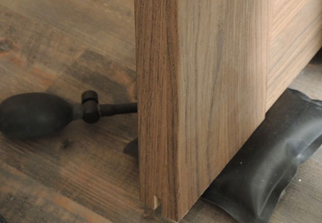 Vidaus durų varčios reguliavimas Vidaus durų varčios reguliavimas