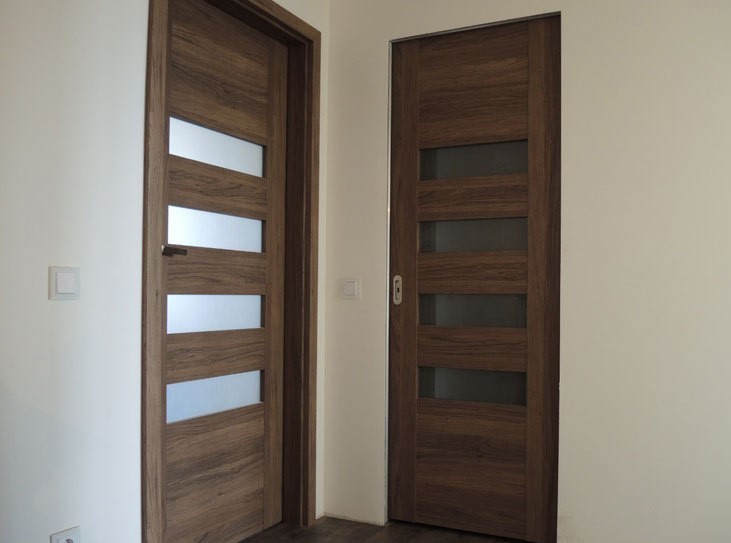 Stumdomos vidaus durys Stumdomos vidaus durys